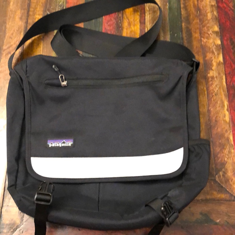 Patagonia crossbody